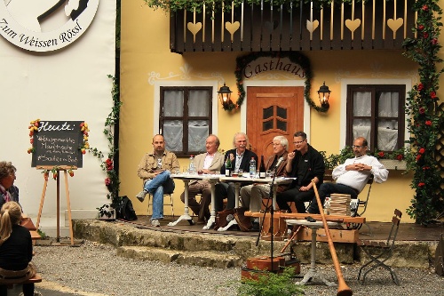 https://www.naturtheater-reutlingen.de/content/igal/k-2011_07_fruehschoppen_7351-IAYGP3-L-5888.jpg