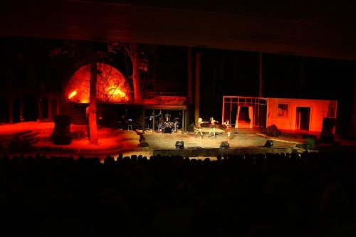 https://www.naturtheater-reutlingen.de/content/igal/k-2012_07_musicalnight_40-HL3BJ7-L-29212.jpg