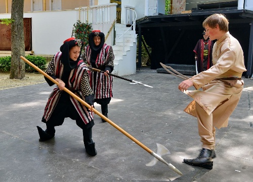 https://www.naturtheater-reutlingen.de/content/igal/k-kollek-06-37aladin-niethammer-JTCLLV-L-17567.jpg