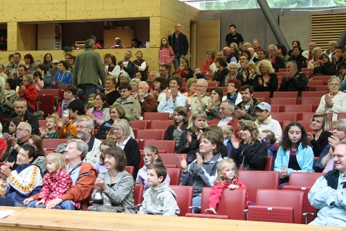 https://www.naturtheater-reutlingen.de/content/igal/k-publikum_0779-SE8HRS-L-27735.jpg