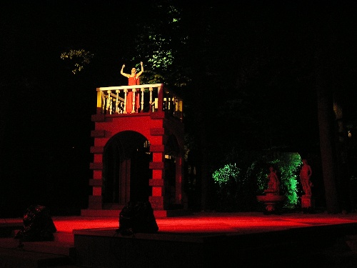 https://www.naturtheater-reutlingen.de/content/igal/musical_night_060721_44-NJARK2-L-26471.jpg