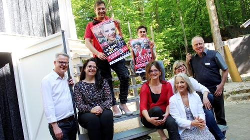 Das Team der Wasenwald-Festspiele (von links): Rainer Kurze, Claudia Schickler, Sascha Diener, Irfan Kars, Sibylle Schulze, Susanne Heydenreich, Carmen Lamparter und Tilmann Scheck. Foto: Jürgen Spieß